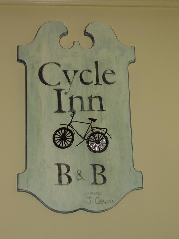 Cycle Inn Bed And Breakfast Лангфорд Экстерьер фото